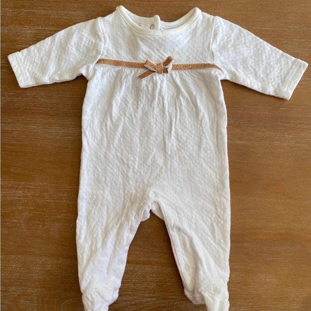 White baby girl sleep and play footed pajamas size newborn